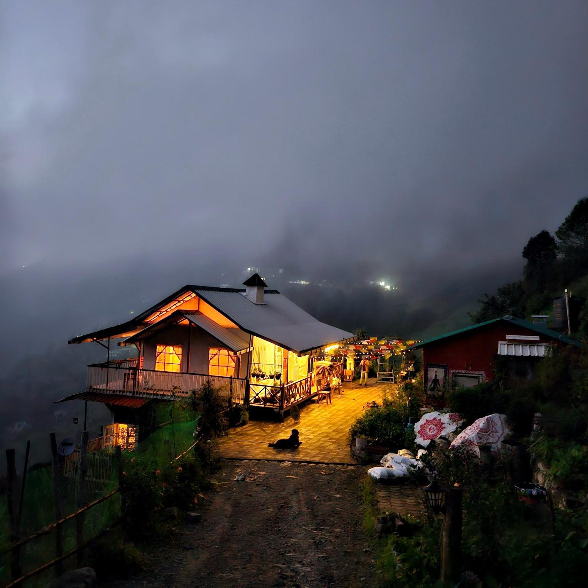 Moksham Himalayan Pangot * Nainital