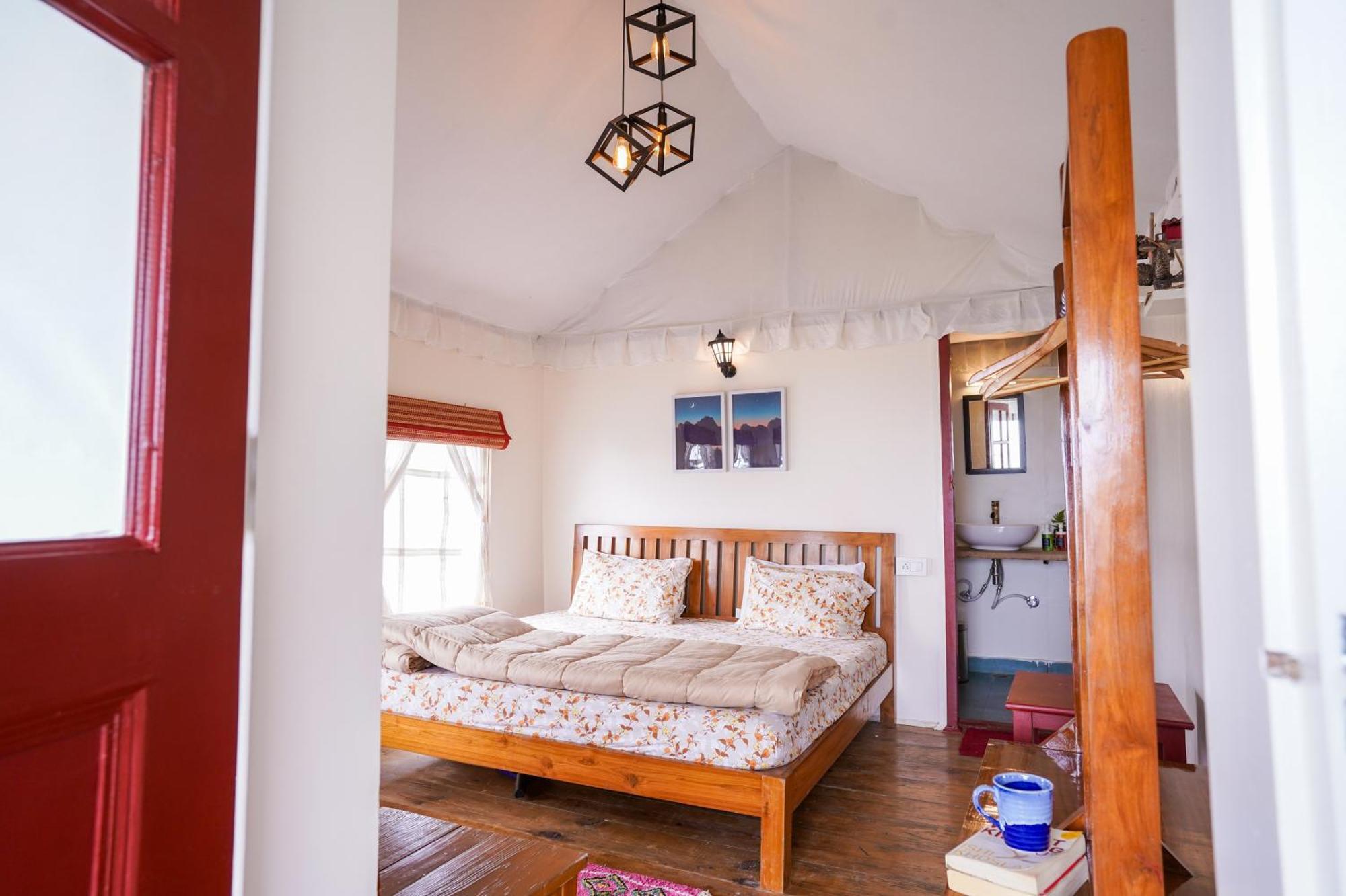 Luxury tent Moksham Himalayan Pangot Nainital