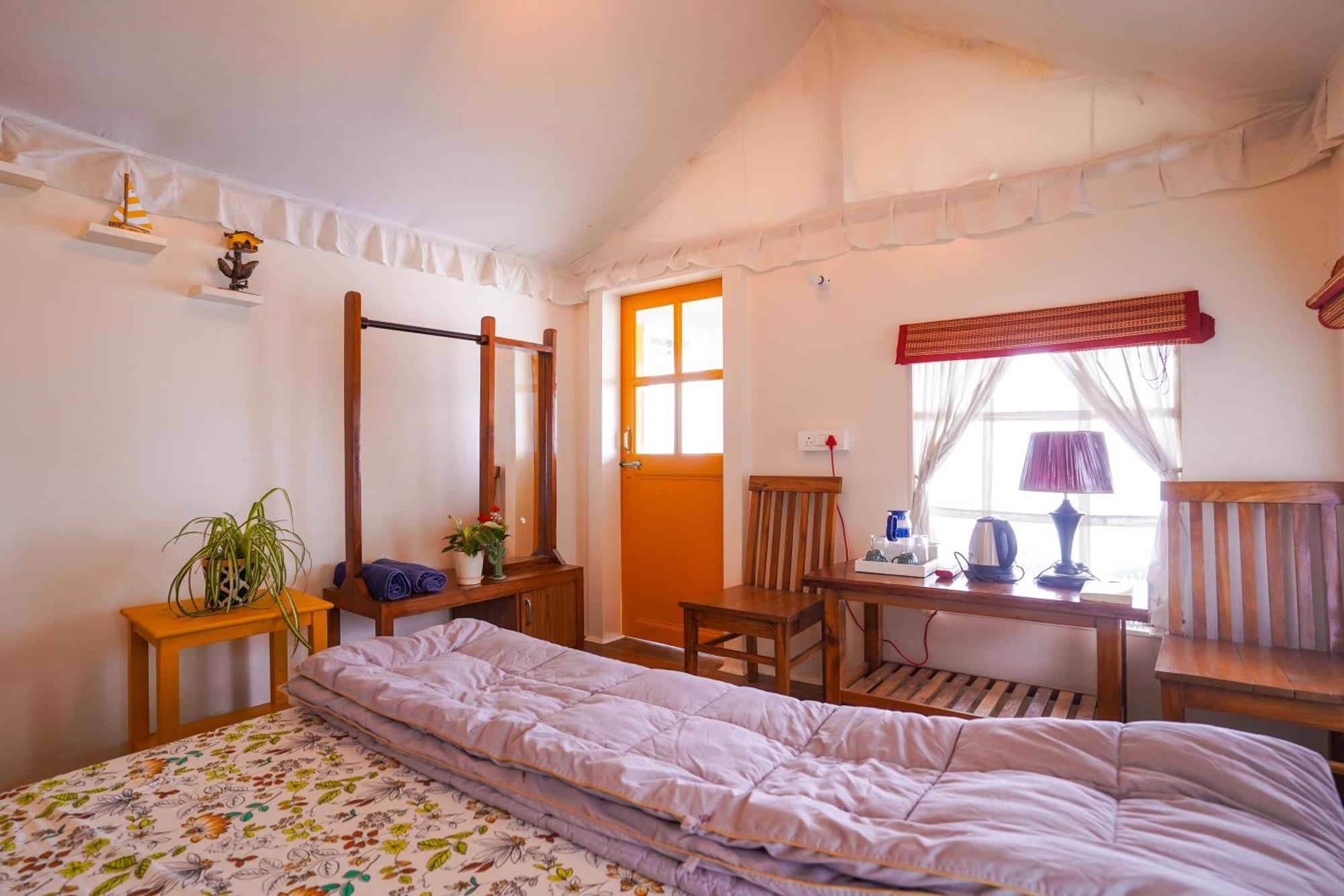 Moksham Himalayan Pangot Luxury tent