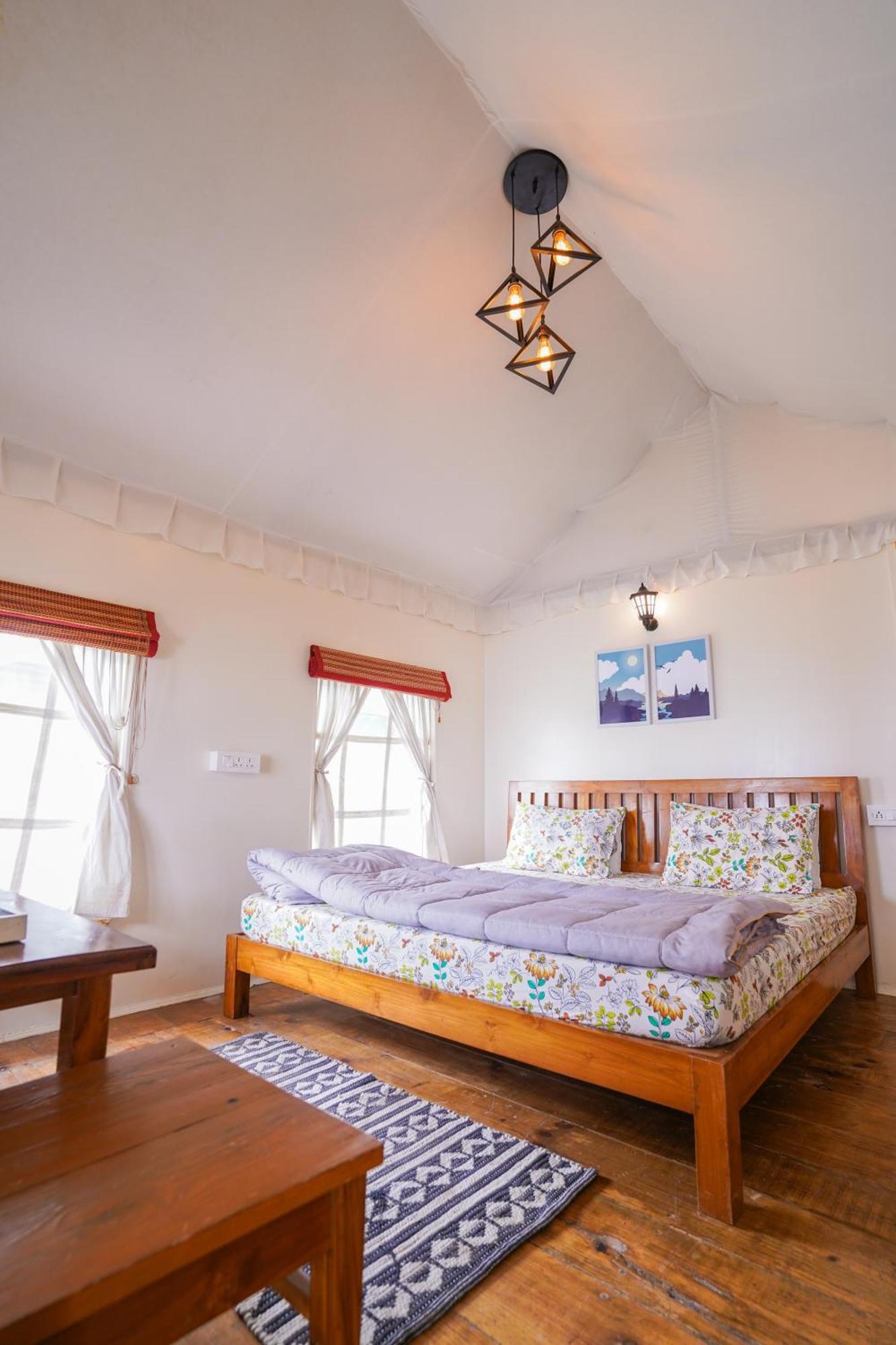 Luxury tent Moksham Himalayan Pangot *